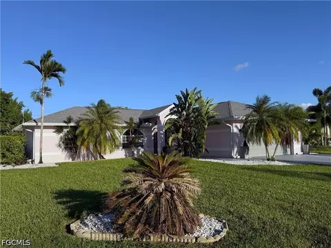 1943 SE 8th Pl, Cape Coral, FL 33990