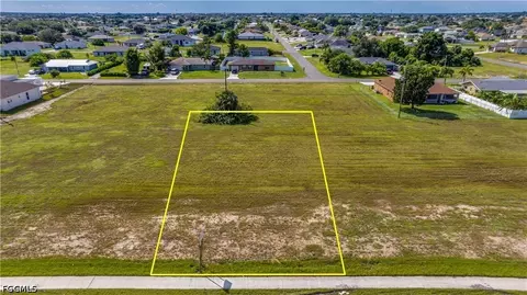 1316 Diplomat Pkwy E, Cape Coral, FL 33909