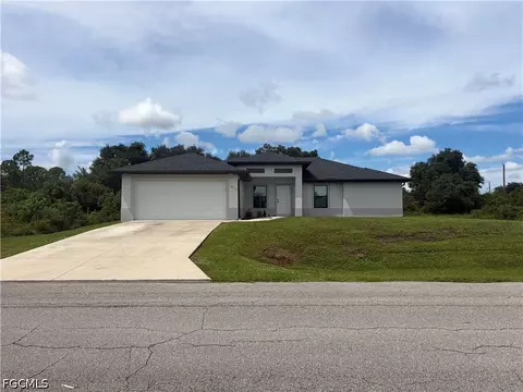 1611 Louis Ave, Lehigh Acres, FL 33972