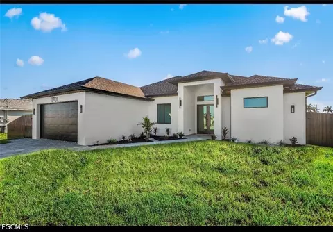1701 NW 11th Pl, Cape Coral, FL 33993
