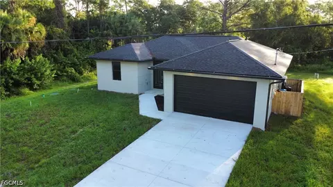 173 Blakely Ave S, Lehigh Acres, FL 33974
