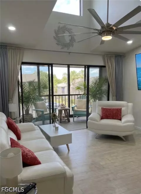 4701 Lakeside Club Blvd #18, Fort Myers, FL 33905