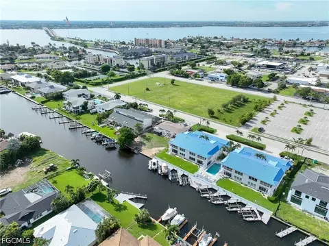 1705 SE 46th Ln #A, Cape Coral, FL 33904