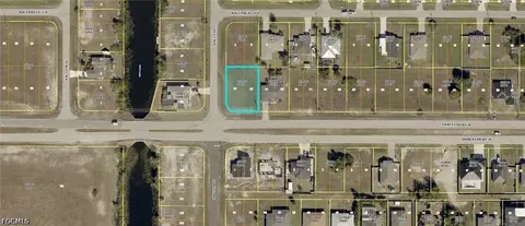 2911 Embers Pkwy W, Cape Coral, FL 33993
