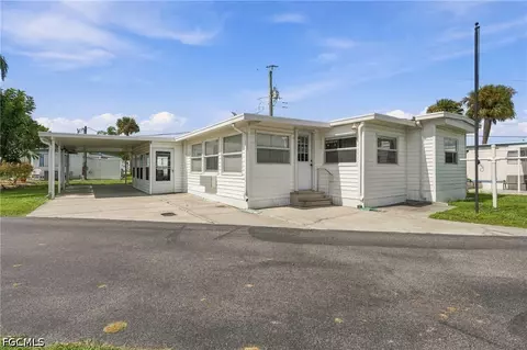 5558 Palm Beach Blvd #69, Fort Myers, FL 33905
