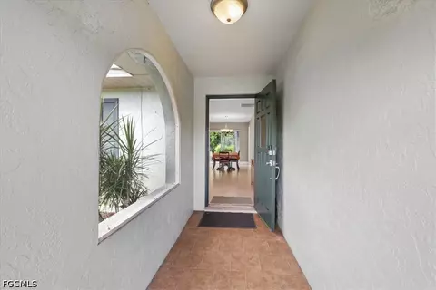 1403 SE 27th St, Cape Coral, FL 33904