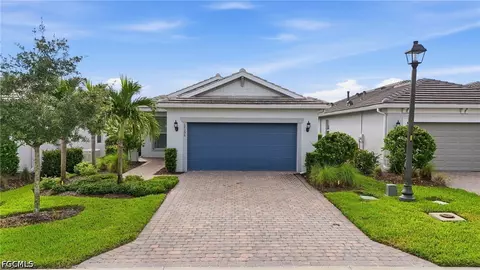 17306 Leaning Oak Trl, North Fort Myers, FL 33917