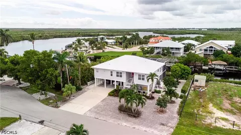 5207 Ann Arbor Dr, Bokeelia, FL 33922