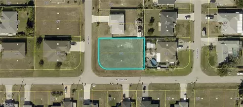 2021 NE 4th Pl, Cape Coral, FL 33909