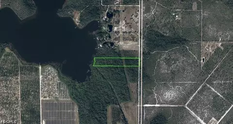 387 Lake Apthorp Dr, Lake Placid, FL 33852
