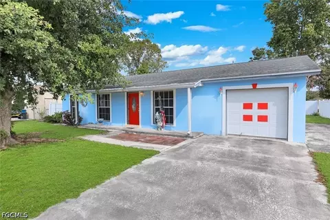 954 Jolly Rd, North Fort Myers, FL 33903