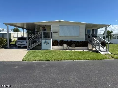 360 Shoreland Dr, Fort Myers, FL 33905