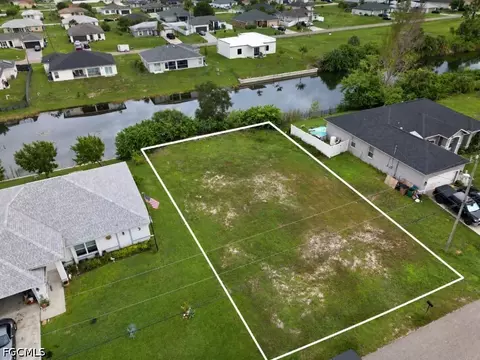 3015 NE 1st Ave, Cape Coral, FL 33909