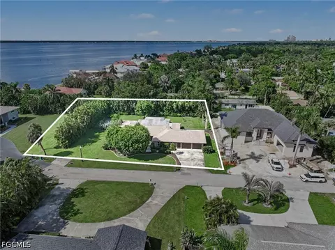 1309 Jambalana Ln, Fort Myers, FL 33901