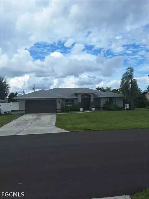 411 SE 30th St, Cape Coral, FL 33990