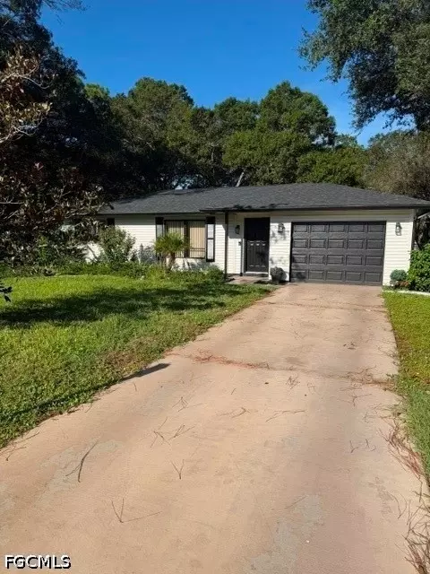 19 Hamilton Ave, Lehigh Acres, FL 33936