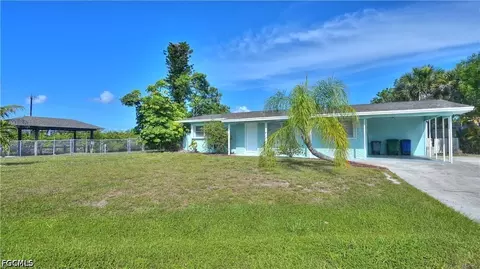 12055 Matlacha Blvd, Matlacha Isles, FL 33991