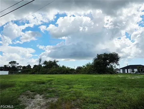 2008-2012 NE 34th Ln, Cape Coral, FL 33909