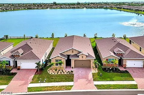 447 Spring Hill Lake Loop, Cape Coral, FL 33993