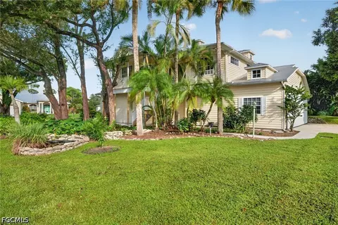 14941 Center St, Fort Myers, FL 33905