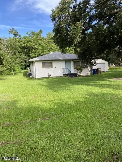 5670 Carter Rd, Fort Myers, FL 33905