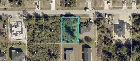 858 Chantilly St E, Lehigh Acres, FL 33974