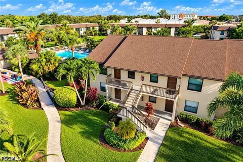 9290 Lake Park Dr #201, Fort Myers, FL 33919
