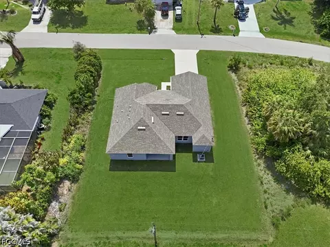 1406 Ford Cir, Lehigh Acres, FL 33936