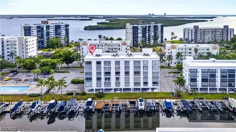 4361 Bay Beach Ln #424, Fort Myers Beach, FL 33931