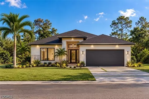 2521 15th St SW, Lehigh Acres, FL 33976