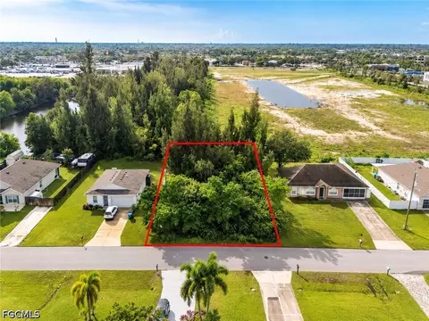 216 NW 1st St, Cape Coral, FL 33993