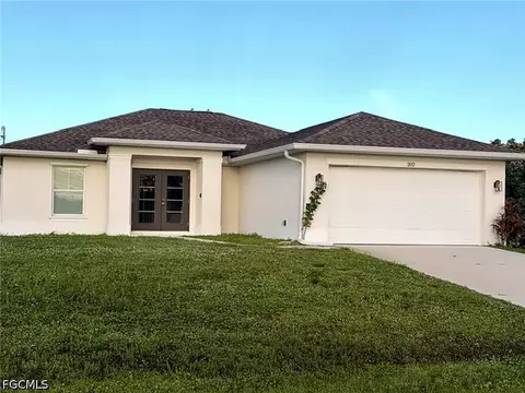 202 NW 25th Pl, Cape Coral, FL 33993