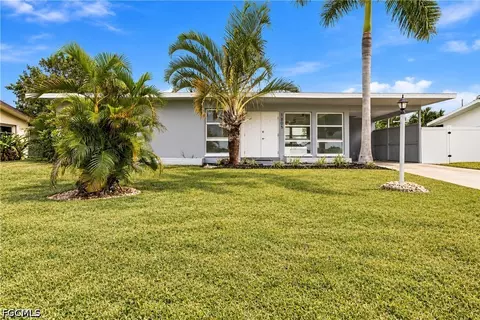 1805 Cornwallis Pkwy, Cape Coral, FL 33904