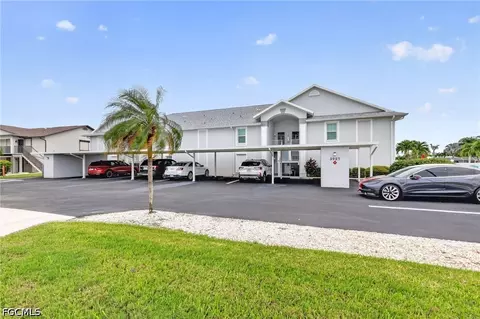 3927 SE 11th Pl #105, Cape Coral, FL 33904