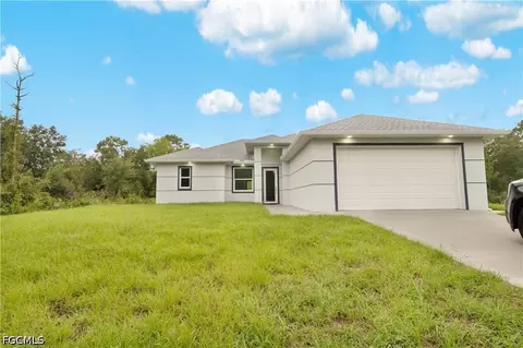 607 W 6th St, Lehigh Acres, FL 33972