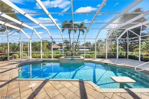 9214 Palm Island Cir, North Fort Myers, FL 33903