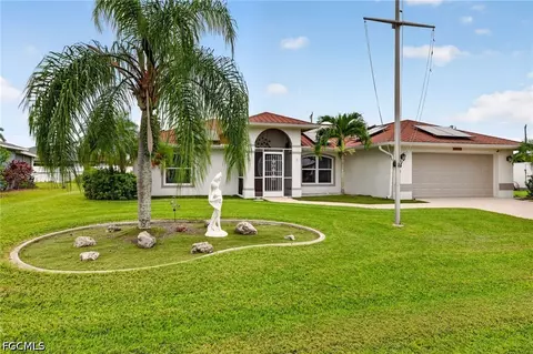 240 SE 28th Ter, Cape Coral, FL 33904