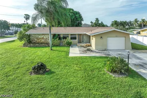 1814 Cornwallis Pkwy, Cape Coral, FL 33904