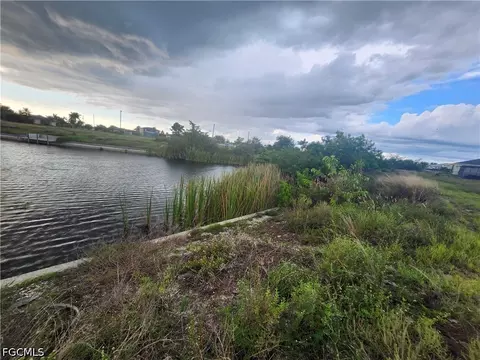 406 NW 18th Pl, Cape Coral, FL 33993