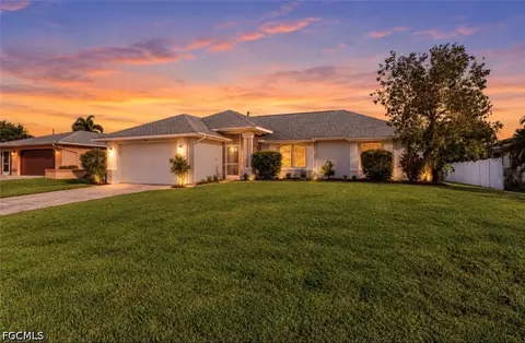 147 SE 19th Ln, Cape Coral, FL 33990