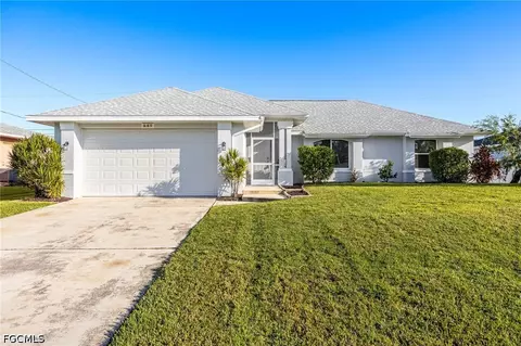 147 SE 19th Ln, Cape Coral, FL 33990