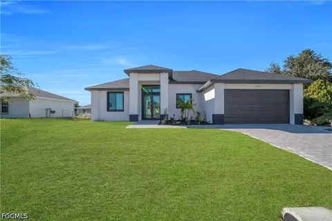 1120 NE 15th St, Cape Coral, FL 33909