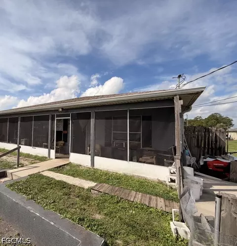 120 122 Ichabod Ave, Lehigh Acres, FL 33973