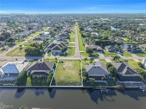 2011 SW 17th Pl, Cape Coral, FL 33991