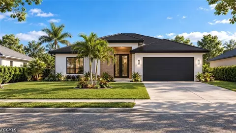 2700 42nd St SW, Lehigh Acres, FL 33976