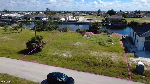 1425 NW 41st Pl, Cape Coral, FL 33993
