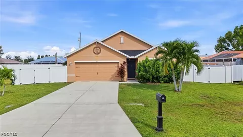 4317 SW 9th Pl, Cape Coral, FL 33914