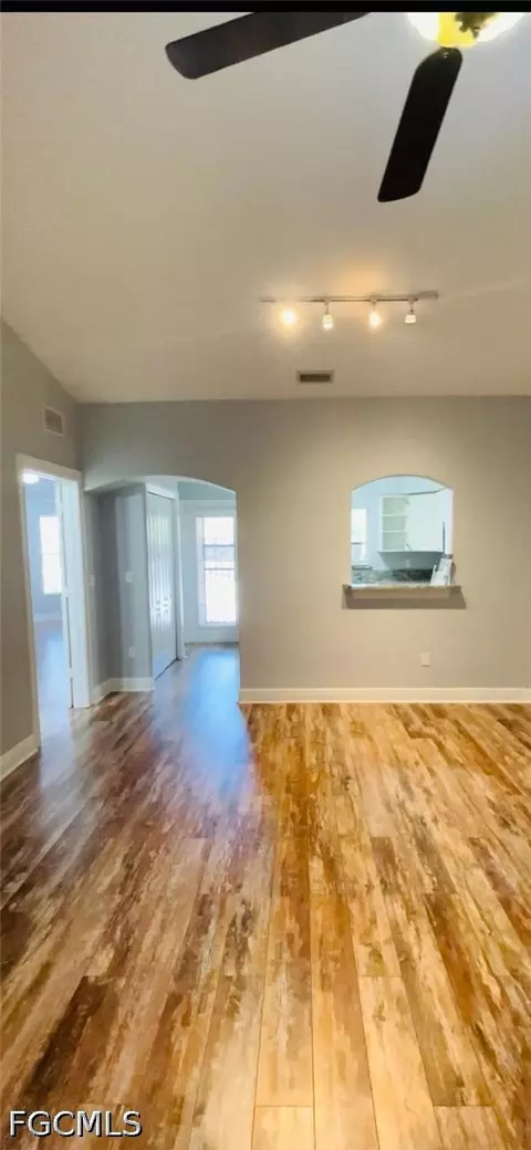4166 Castilla Cir #201, Fort Myers, FL 33916