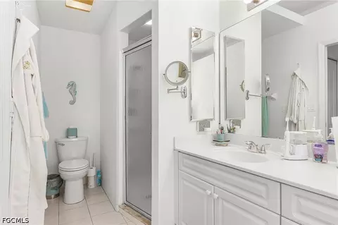Bath - 9290 Lanthorn Way, Estero, FL 33928 photo 2 of 3
