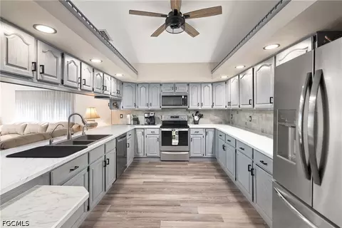 1207 N Brandywine Cir, Fort Myers, FL 33919